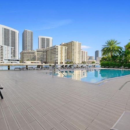 Hallandale Sky Water View Plaja Hallandale Exterior foto