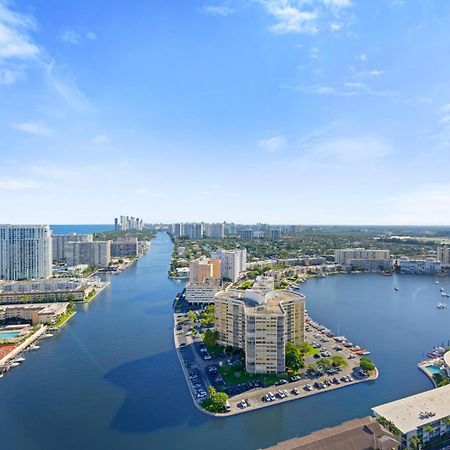 Hallandale Sky Water View Plaja Hallandale Exterior foto