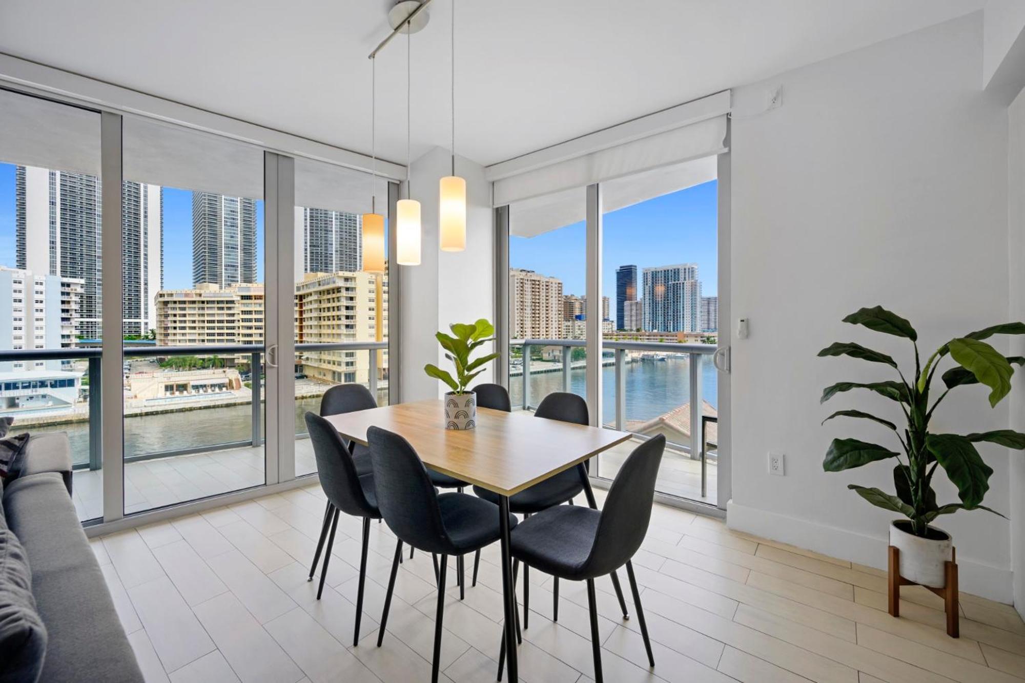 Hallandale Sky Water View Plaja Hallandale Exterior foto