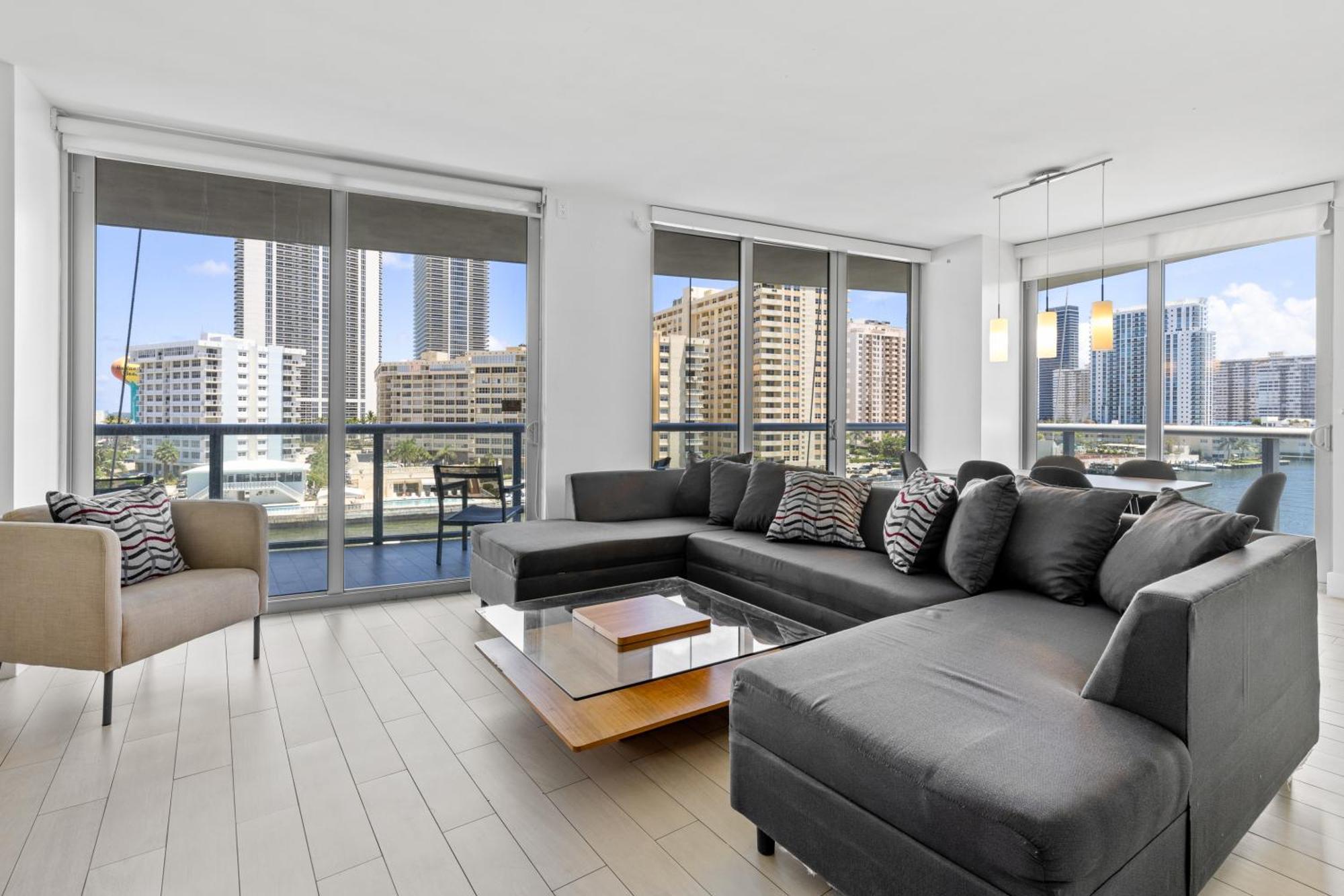 Hallandale Sky Water View Plaja Hallandale Exterior foto