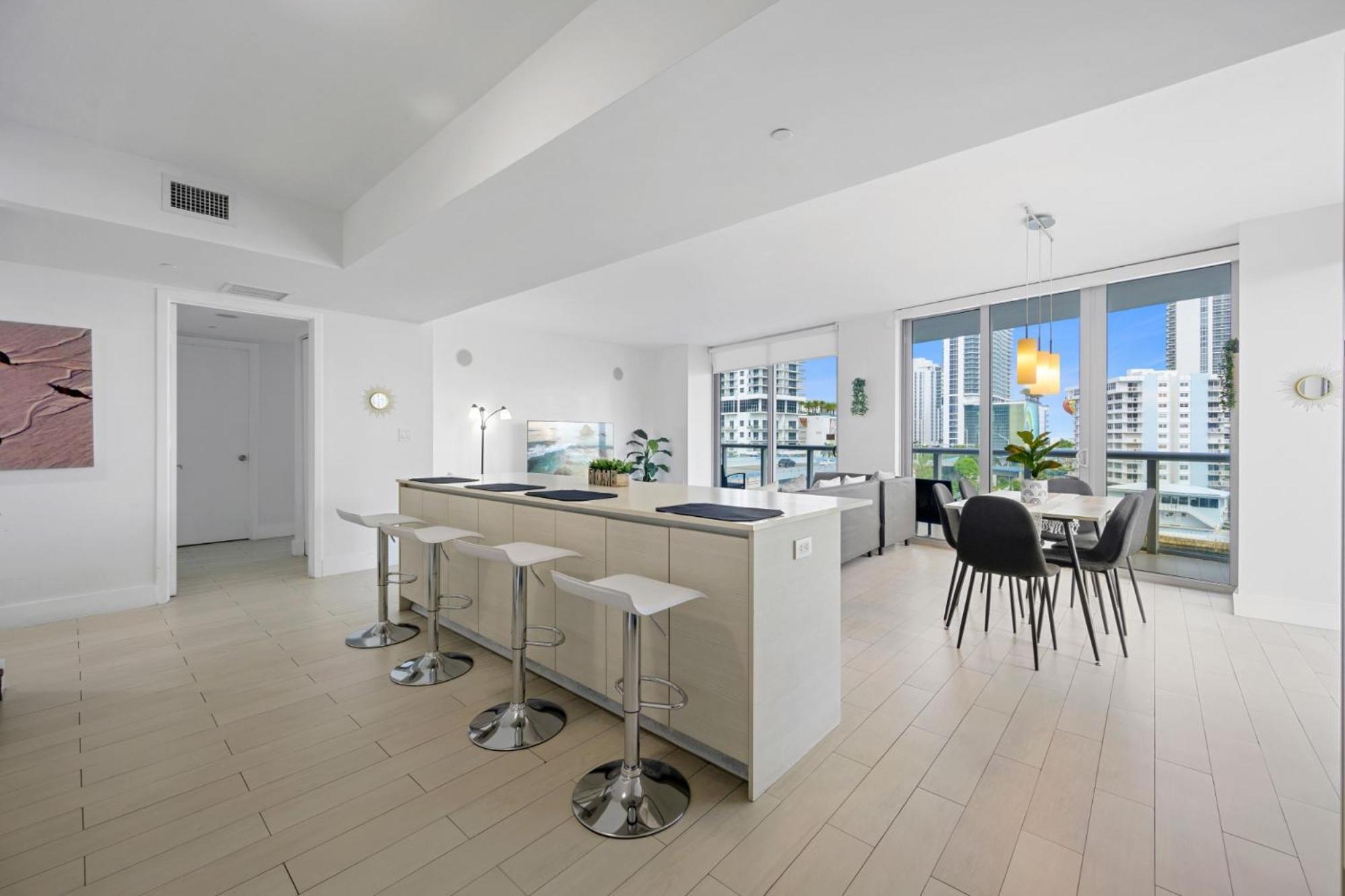 Hallandale Sky Water View Plaja Hallandale Exterior foto