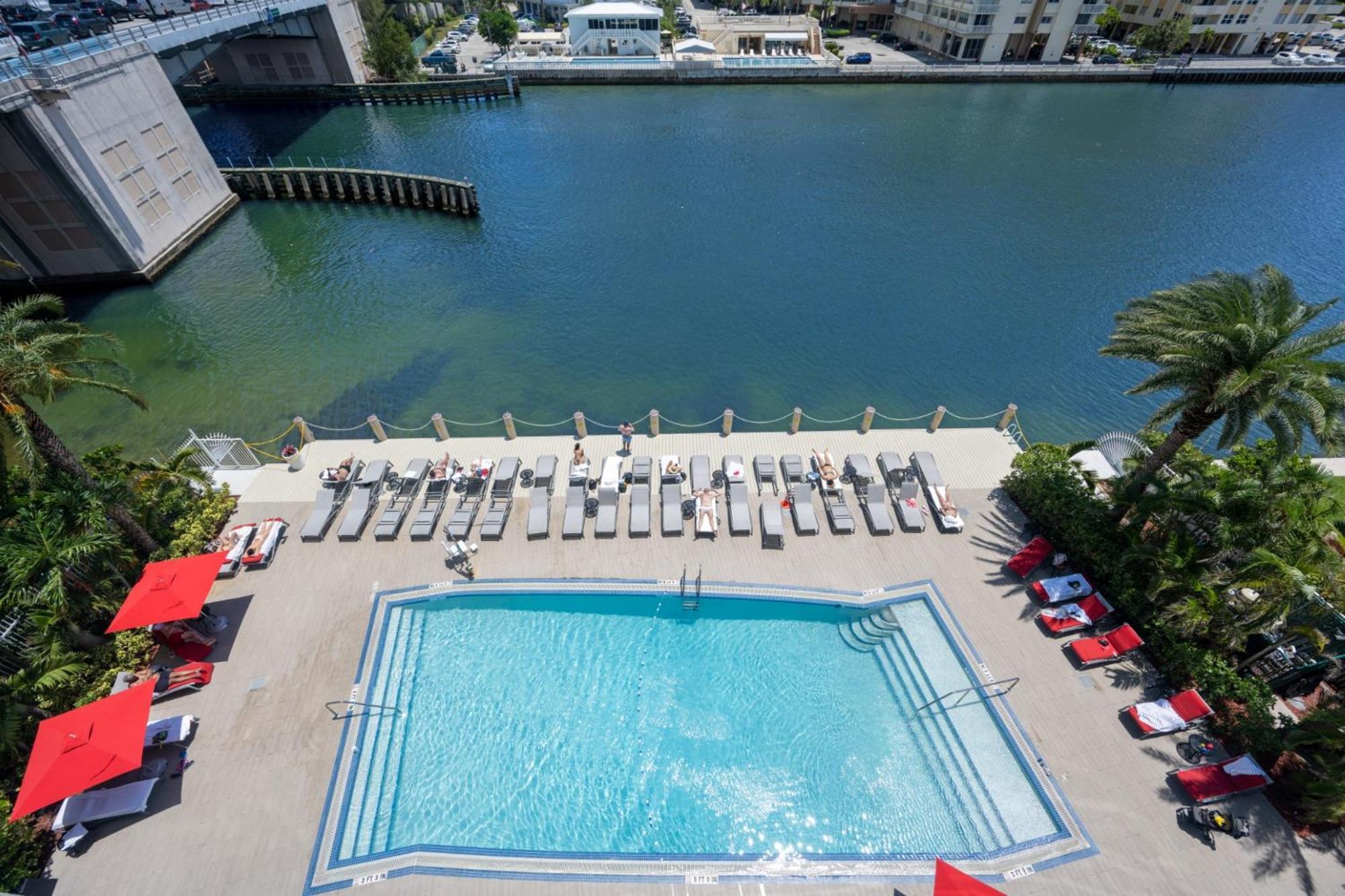 Hallandale Sky Water View Plaja Hallandale Exterior foto